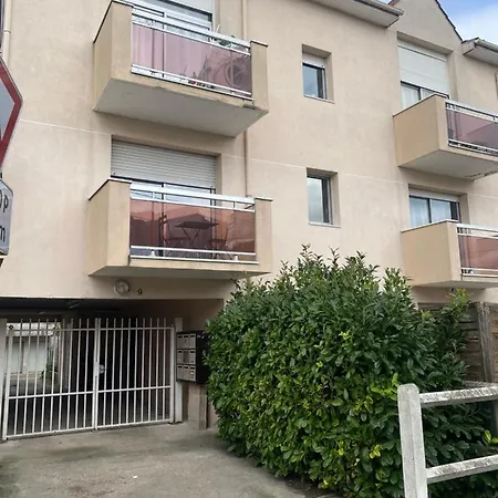 Le Cosy 2,proche Paris,aeroport,parc D'exposition Apartment Sevran