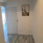 Le Cosy 2,proche Paris,aeroport,parc D'exposition Apartment Sevran