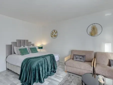 Апартаменты Le Cosy 2,proche Paris,aeroport,parc D'exposition Севран